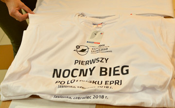 Pierwszy Nocny Bieg po lotnisku EPRJ