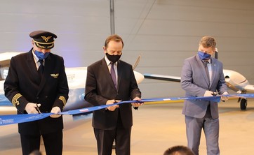 Nowy samolot dla studentów pilotażu przekazany. Piper PA-28 Arrow dołączył do floty OKL.