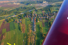 "Wesoły ludzik" na działce w Trzebownisku