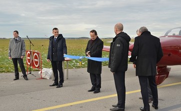 Nowy samolot i droga kołowania